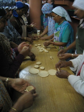 roti aunties: 